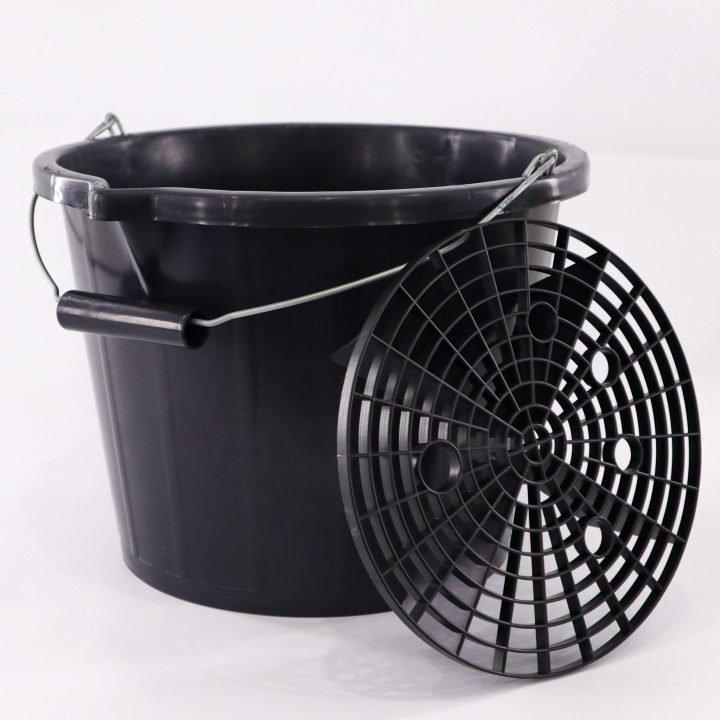 Sprüced 20 Litre Wash Bucket with Grit Guard - Sprüced